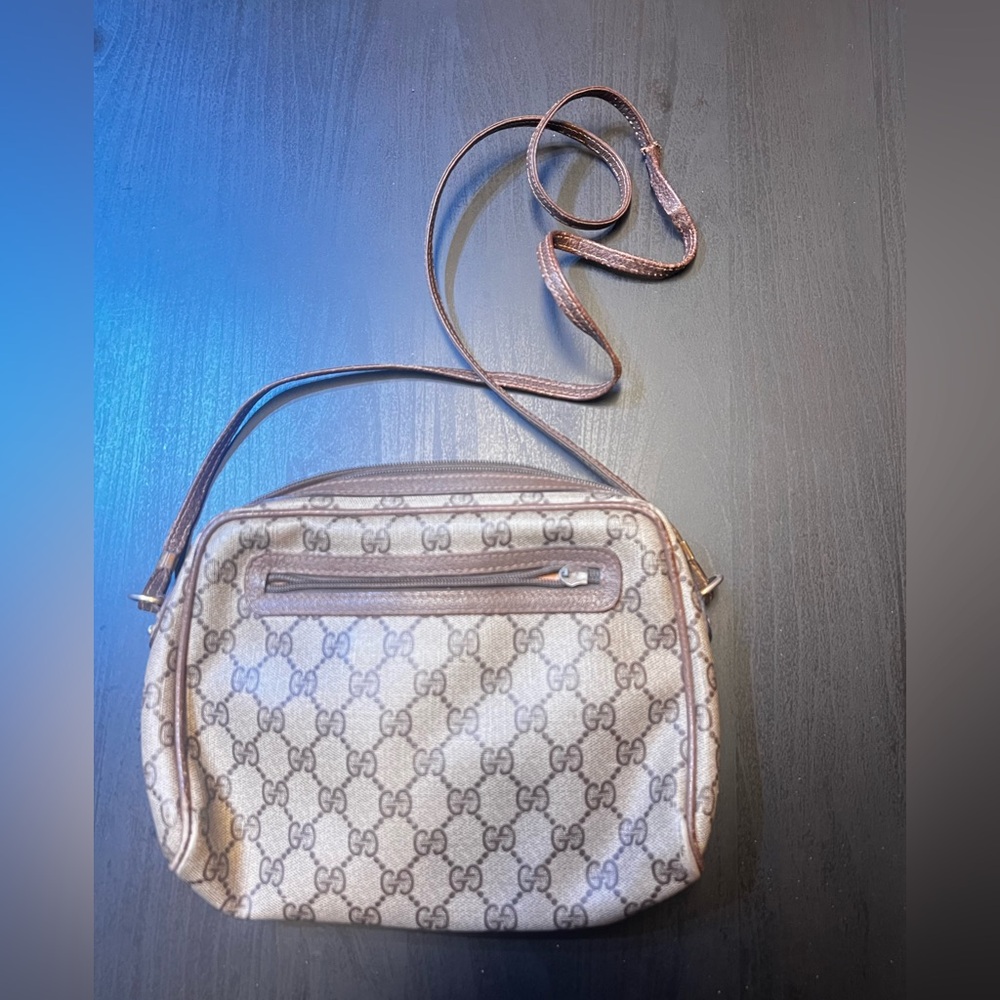 Vintage Gucci GG Supreme Crossbody Bag